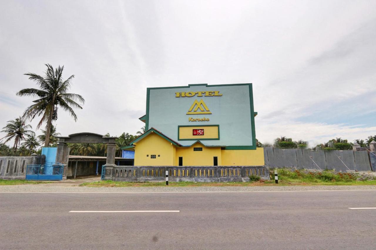 Oyo 90796 Hotel Mulya Indah Tambakmulya Экстерьер фото
