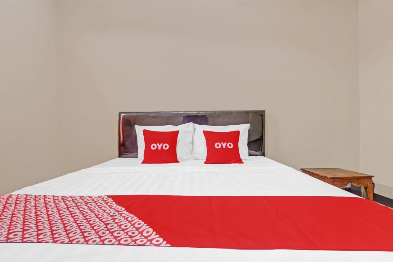 Oyo 90796 Hotel Mulya Indah Tambakmulya Экстерьер фото