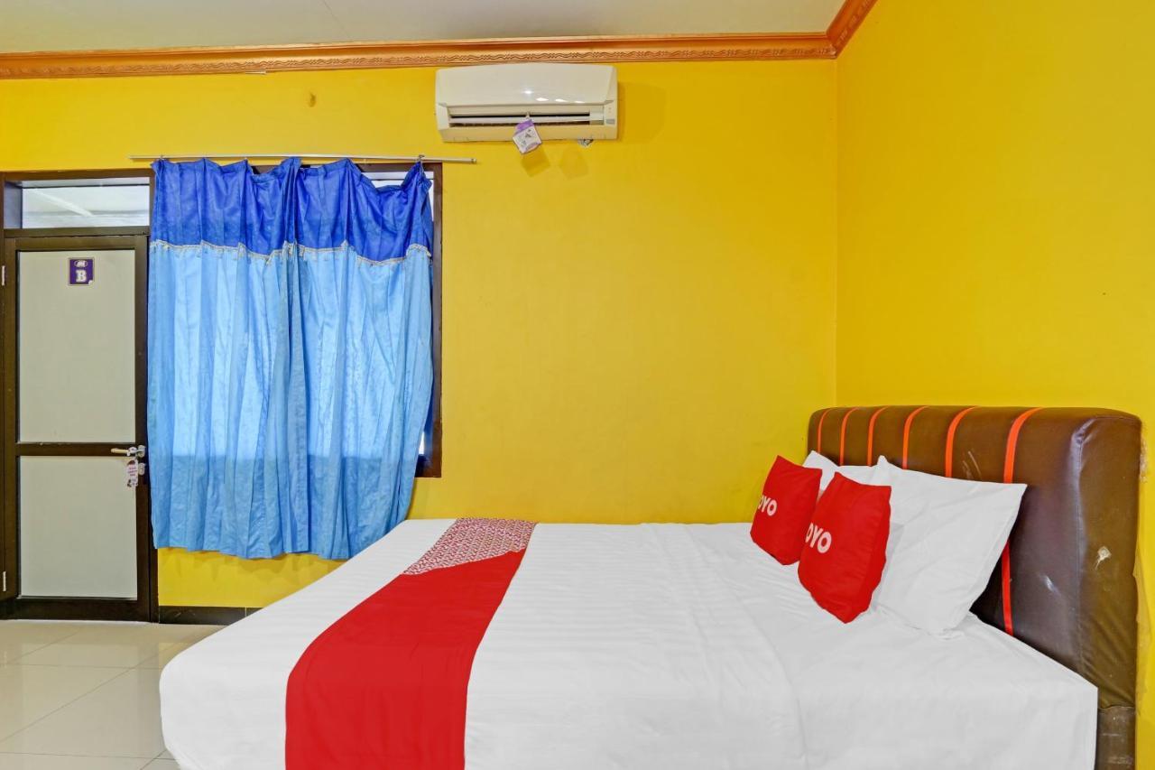 Oyo 90796 Hotel Mulya Indah Tambakmulya Экстерьер фото