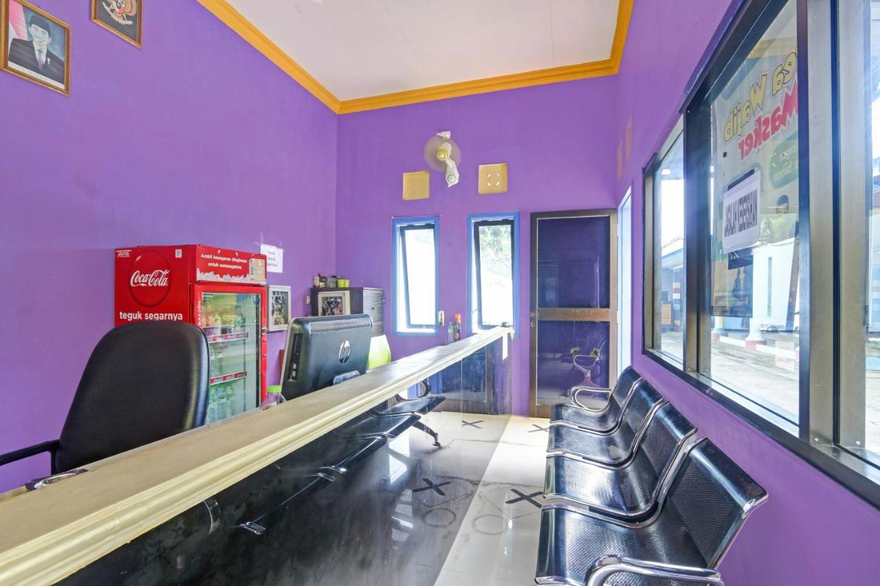 Oyo 90796 Hotel Mulya Indah Tambakmulya Экстерьер фото